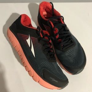 Women’s Altra Running Shoes
